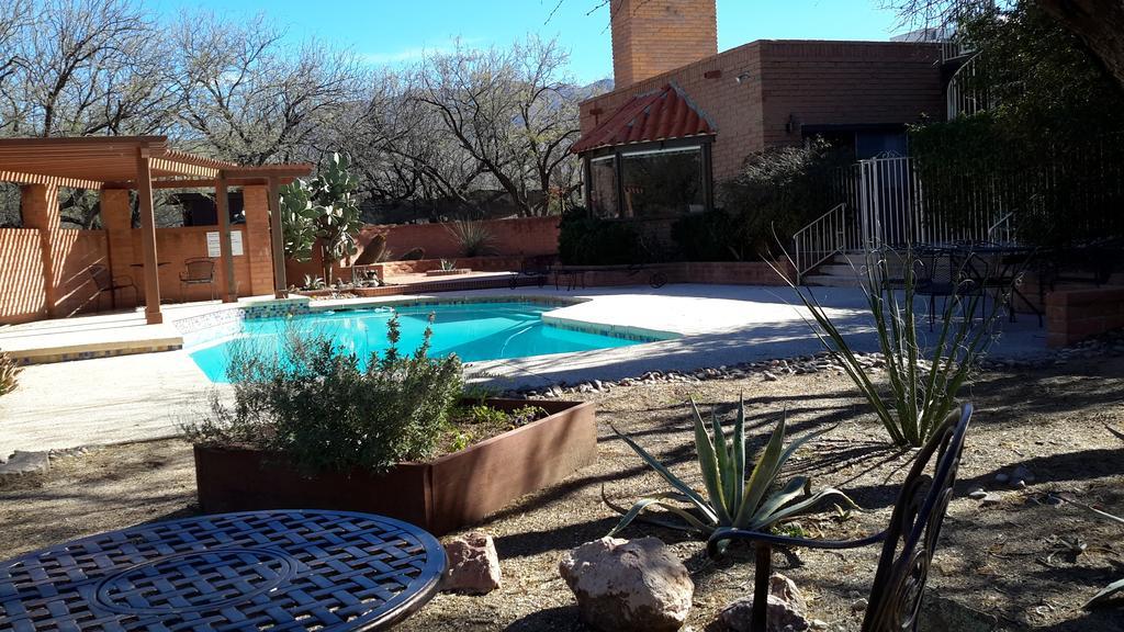Desert Trails Bed & Breakfast Tanque Verde Exteriör bild